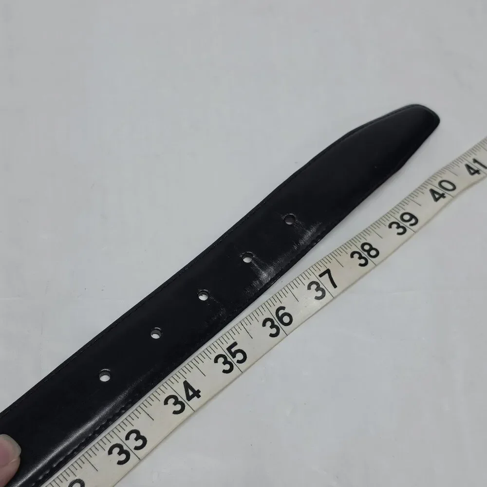Coach Women’s Black Shine Leather Classic Belt Sz 36 Minimalist Business Casual